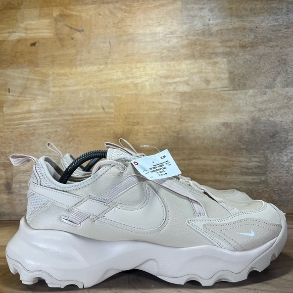 NEW Nike TC 7900 LEATHER Womens Size Running Shoes Sneakers